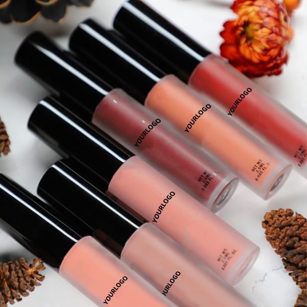 mattierter flüssiger Lippenstift