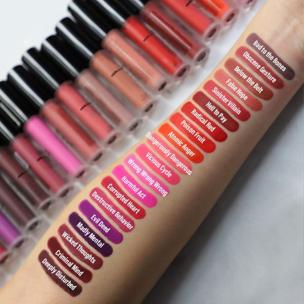 mattierter flüssiger Lippenstift